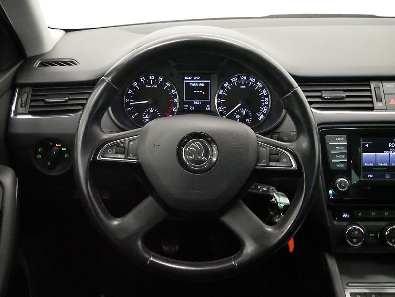 Škoda Octavia - fotka 18 z 27