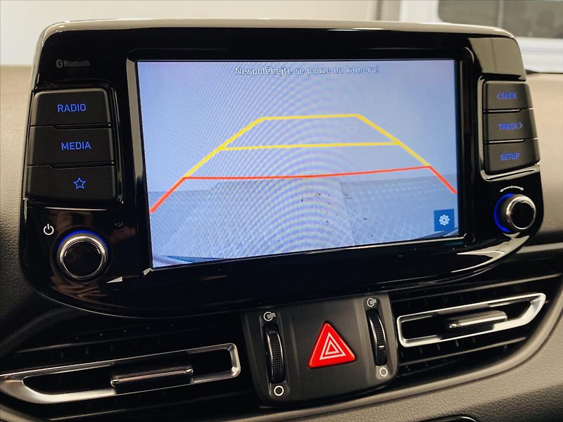 Hyundai i30 1,5 T-GDi 117kW Smart - fotka 17 z 25