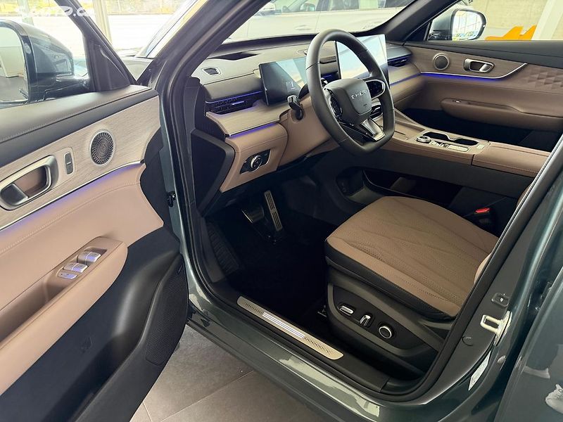 Chery Tiggo 8 (2026) UNIQUE PANORAMA 7MÍST - fotka 17 z 32