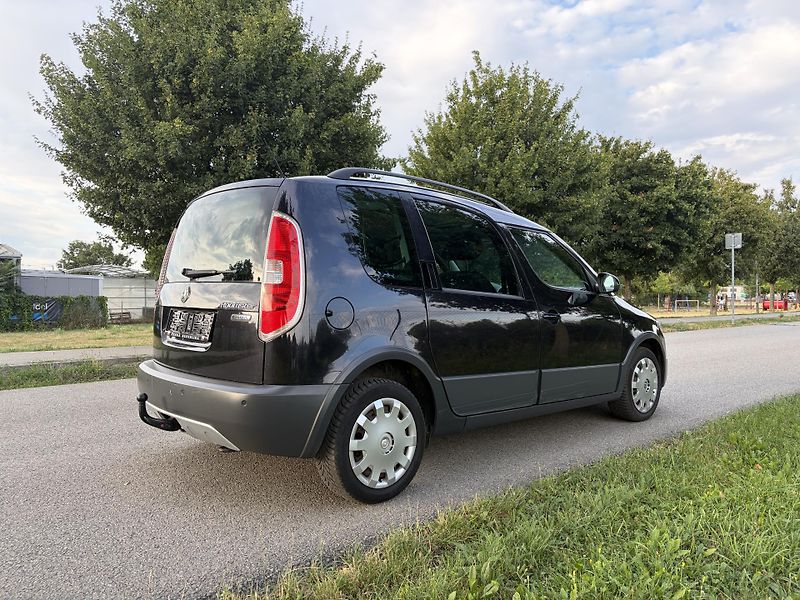 Škoda Roomster 1.6 Scout Plus Edition - fotka 6 z 13