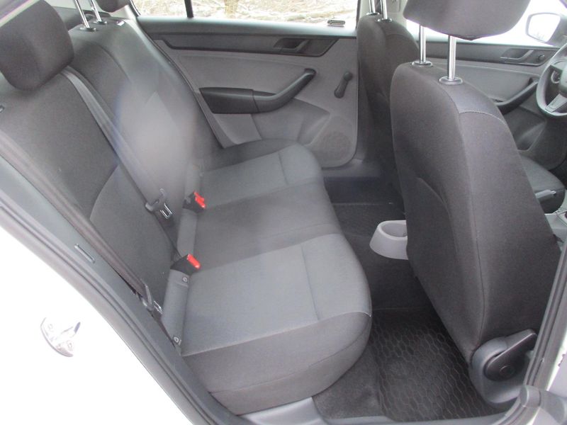 Škoda Rapid 1.2 TSi NOVÉ V ČR*L+Z PNEU - fotka 29 z 37