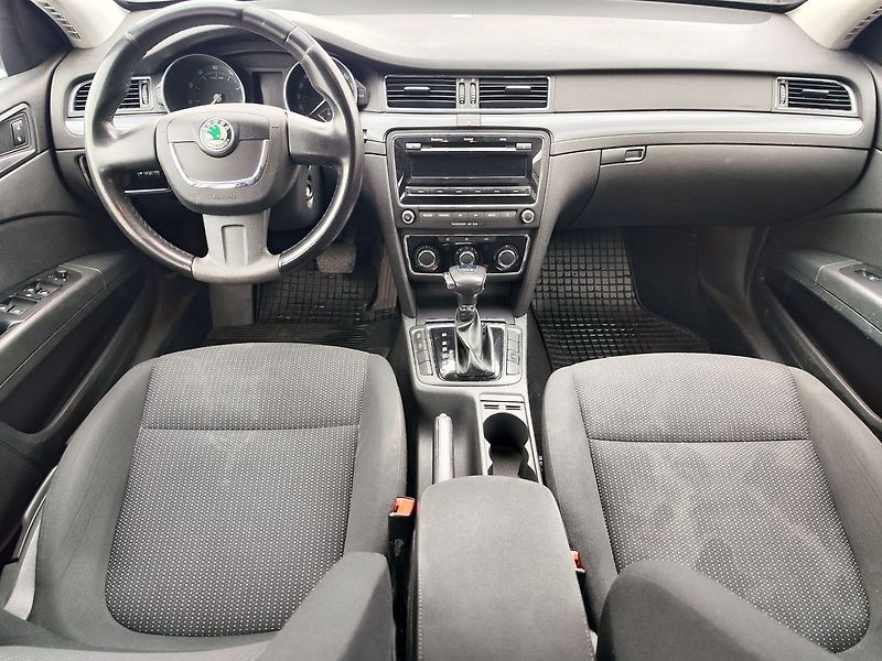 Škoda Superb 1.8 TSi/118kW Comfort DSG ČR - fotka 13 z 33