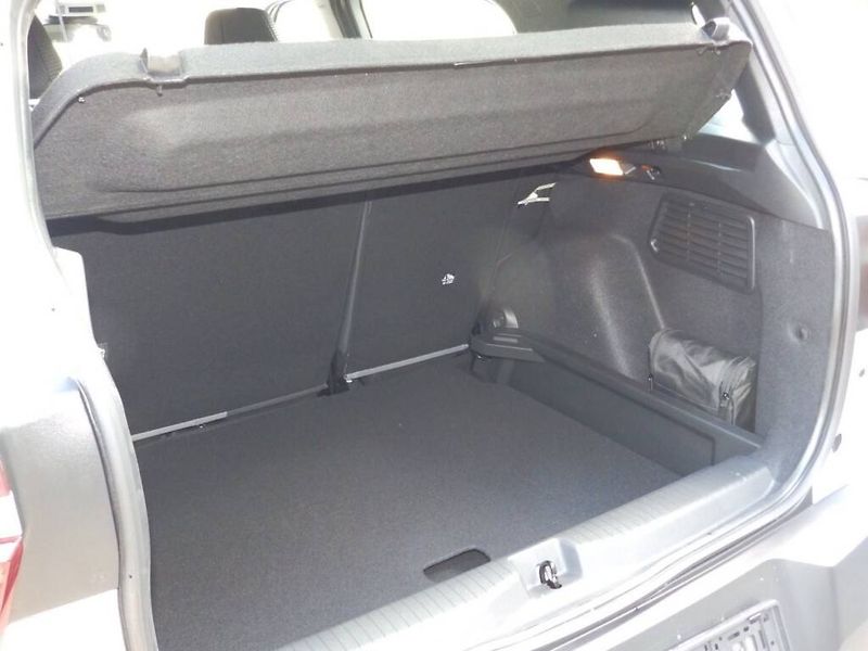 Opel Frontera (2025) Edition Hybrid 1.2 TURBO - fotka 10 z 30