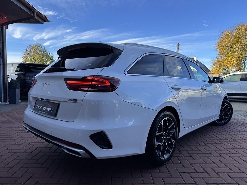 Kia Ceed (2022) 1.5i TGDi GT-Line Automat LED - fotka 2 z 49