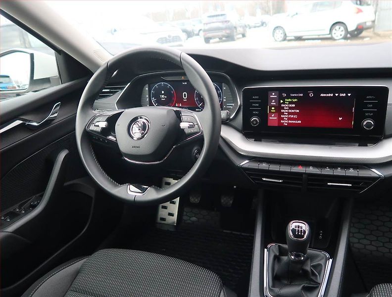 Škoda Octavia (2023) 1.5 TSI e-tec - fotka 7 z 14