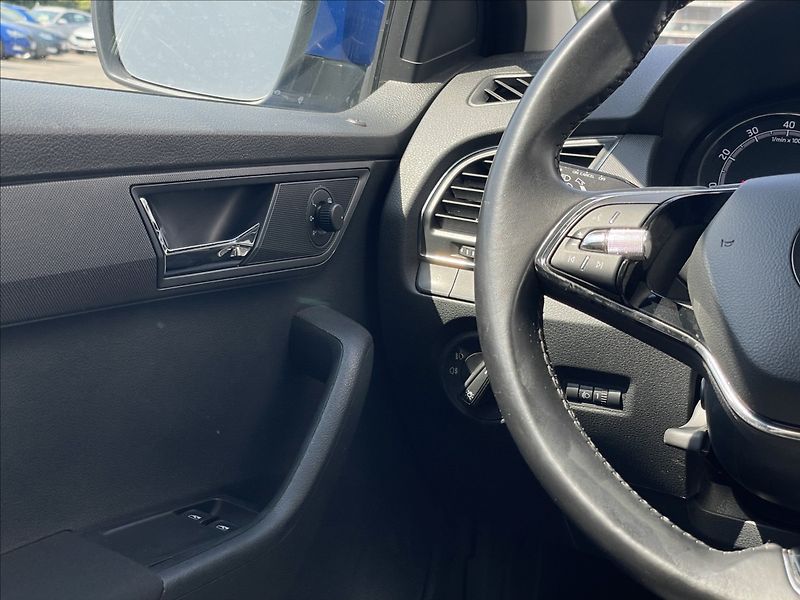 Škoda Fabia 1,0 TSI Combi Ambition Plus - fotka 14 z 21