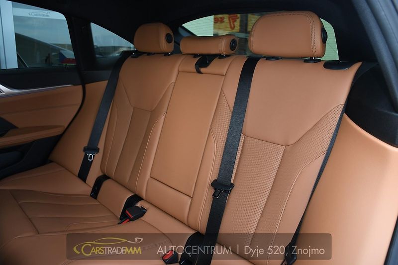 BMW Řada 4 420d xDrive M-SPORT ČR 1.MAJ - fotka 14 z 59