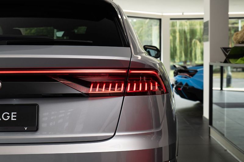 Audi SQ8 4.0 TDI/Bang&Olufsen/360/Pano - fotka 27 z 27