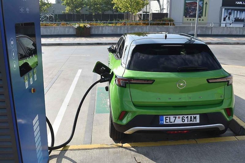 S autem se ve městě dobře manévruje i parkuje
