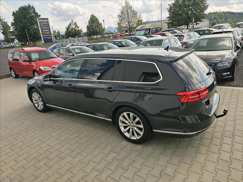 Volkswagen Passat VIII 1,4TSi DSG Highline - fotka 8 z 56