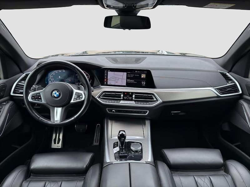 BMW X5 xDrive30d - fotka 4 z 22
