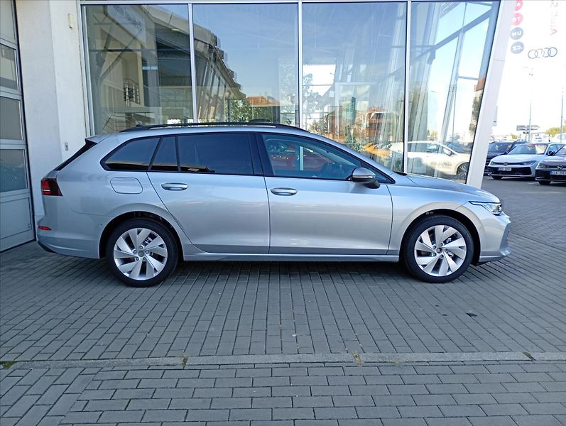 Volkswagen Golf Variant (2026) 1,5 eTSI 7DSG mHEV  People - fotka 4 z 18