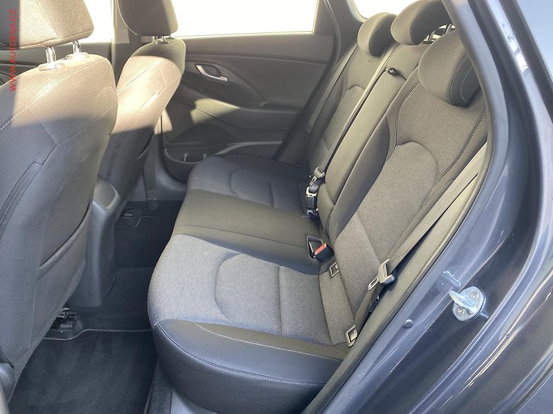 Hyundai i30 (2021) 1.6 CRDi, 2.maj,ČR, Smart - fotka 10 z 17