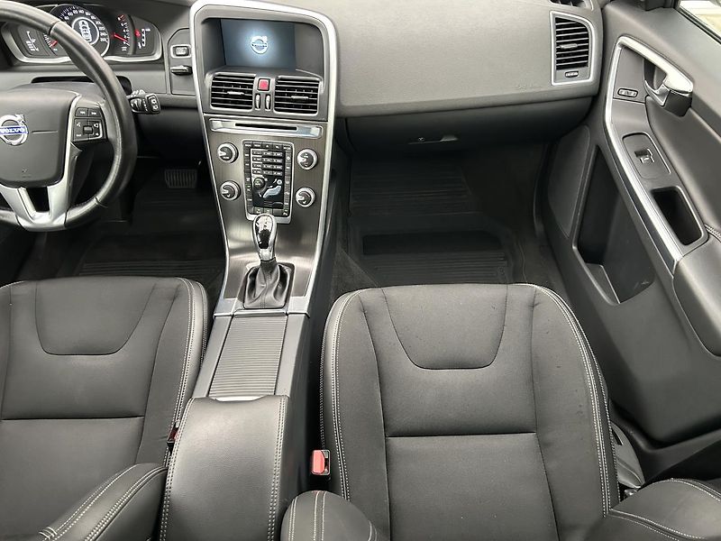 Volvo XC60 2.0 T5 Sumum - fotka 45 z 62