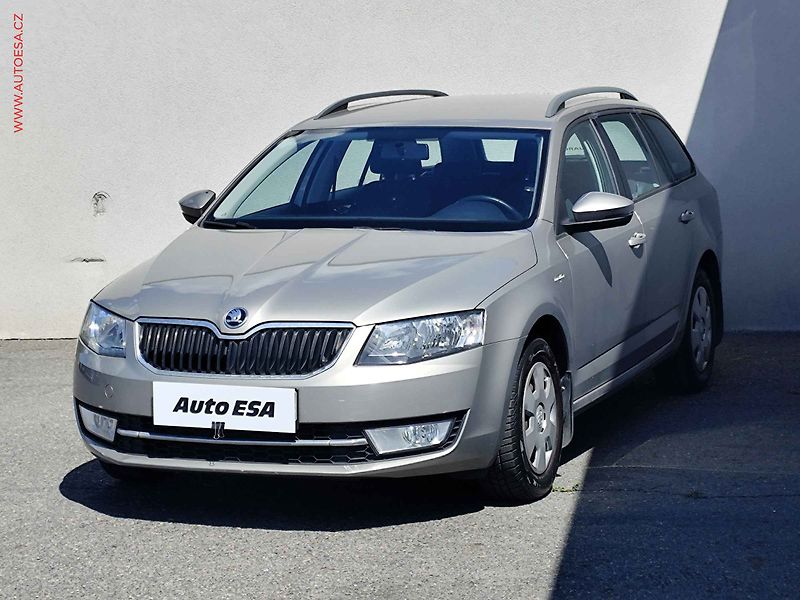 Škoda Octavia (2015) 1.2 TSI, ČR, DSG, AC - fotka 3 z 20