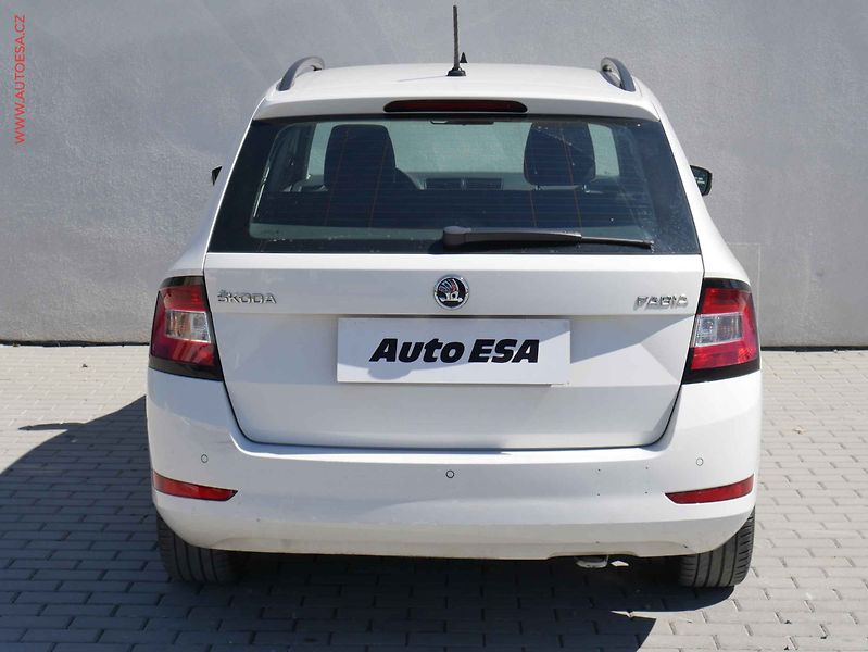 Škoda Fabia (2019) 1.0TSi, Ambition, AC, TZ - fotka 5 z 17