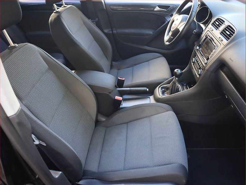 Volkswagen Golf (2009) 1.4 TSI, Tempomat - fotka 9 z 18