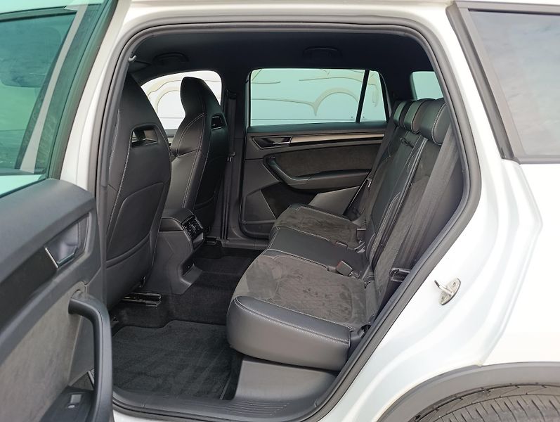 Škoda Kodiaq 2.0TDI 4X4 SPORTLINE 1.MAJ ČR  - fotka 15 z 34