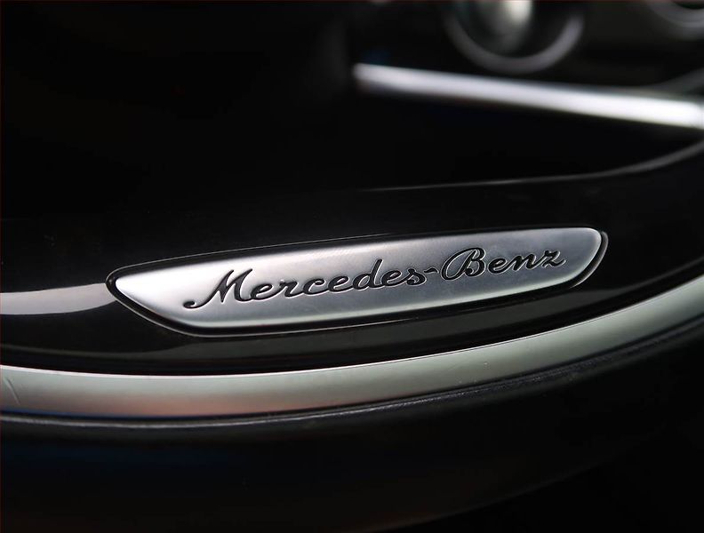 Mercedes-Benz Třídy S (2014) AMG Paket S 500 4MATIC, 4X4 - fotka 22 z 28