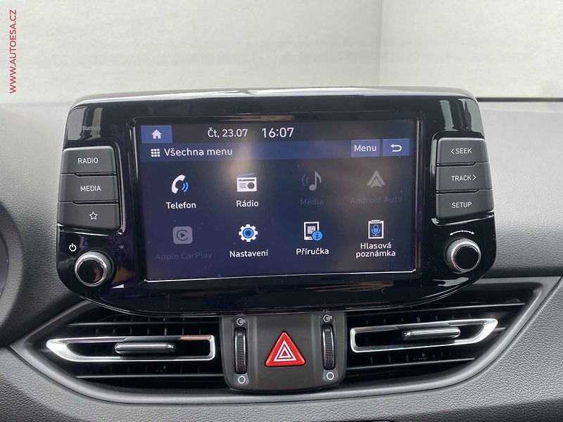 Hyundai i30 (2021) 1.5 GDi, ČR, servis.kniha - fotka 17 z 19