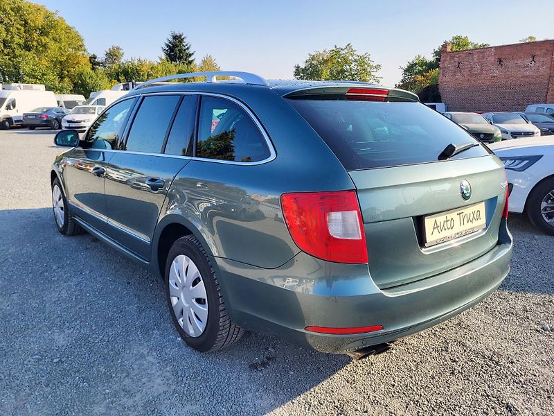 Škoda Superb II combi 2.0 TDi DSG ELEGANCE - fotka 3 z 42