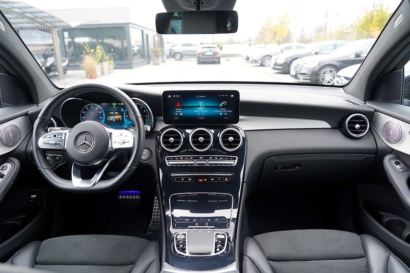 Mercedes-Benz GLC 300 de 4Matic Coupe AMG,ČR - fotka 26 z 46