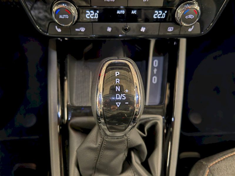 Škoda Scala (2025) 1.0 TSI 85 kW DSG Top Selectio - fotka 18 z 29