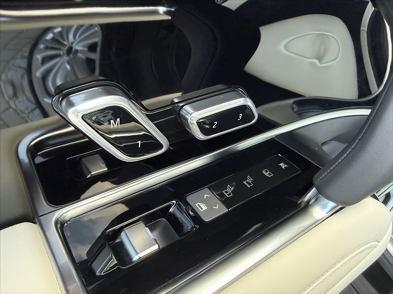 Land Rover Range Rover (2026) 4,4 AUTOBIOGRAPHY P530 - fotka 32 z 38