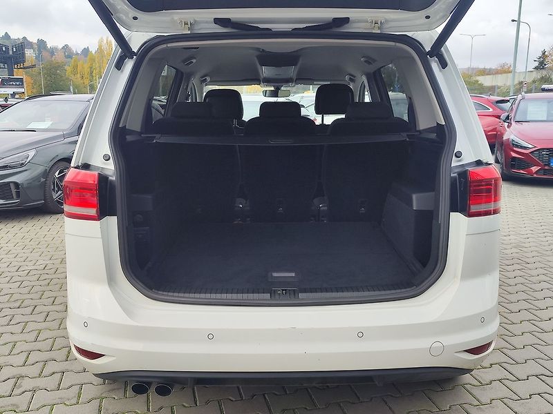 Volkswagen Touran 2.0 TDI/110kW Comfortline - fotka 9 z 32