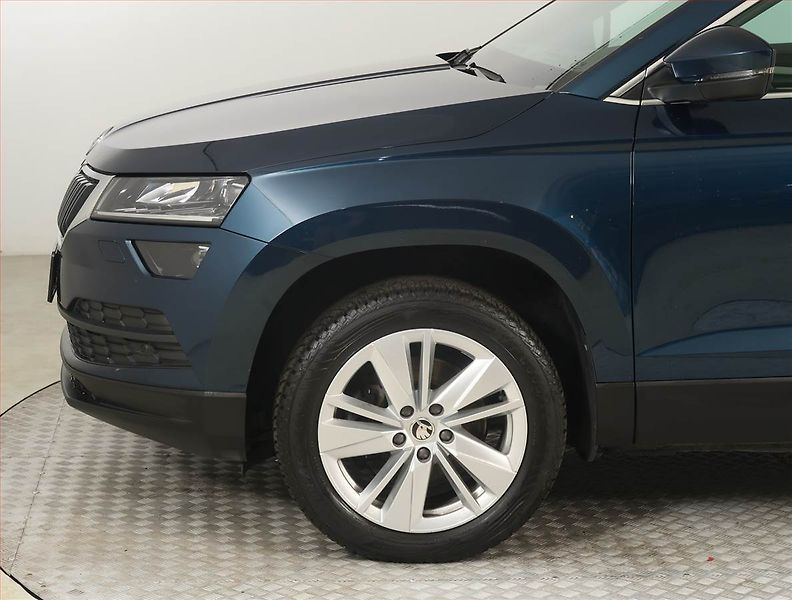 Škoda Karoq (2019) 2.0 TDI, Serv.kniha, Kůže - fotka 15 z 25