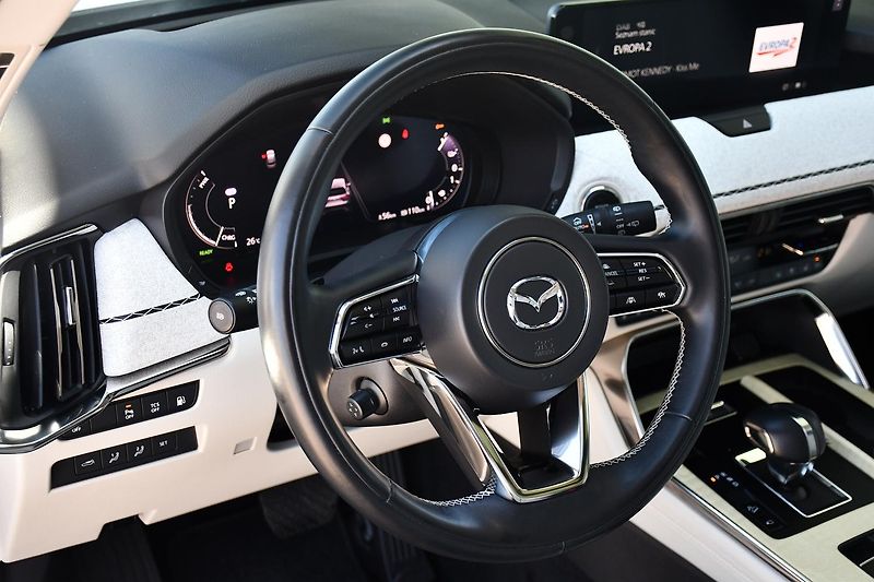 Mazda CX-60 2.5 AWD PHEV TAKUMI - fotka 7 z 16