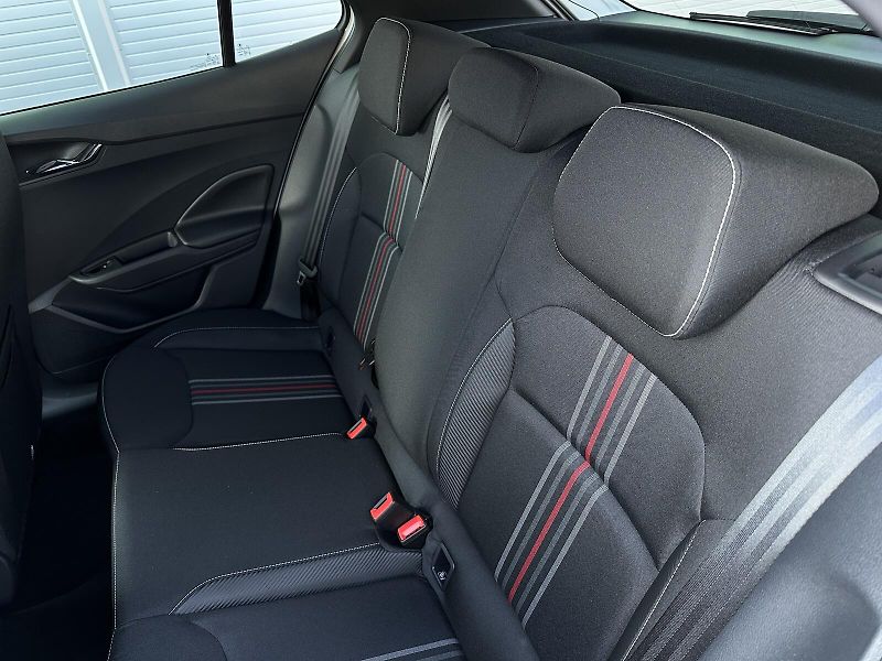 Škoda Fabia 1.0TSi 116PS Monte Carlo Bi-LE - fotka 32 z 35