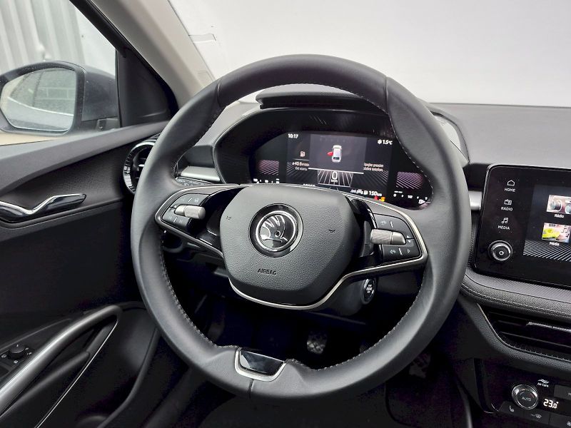 Škoda Fabia (2024) Top Selection 1.0 TSI 70kW - fotka 10 z 25