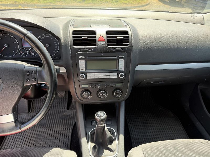 Volkswagen Golf 1.4 TSI - fotka 15 z 20