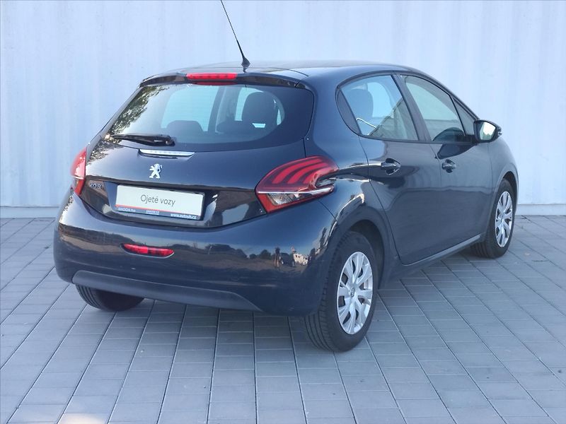Peugeot 208 1,6   1.6 HDI  55kW Klimatizac - fotka 24 z 29