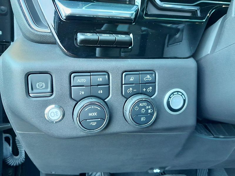 Chevrolet Silverado (2025) 6,2 V8 LPG  High Country  - fotka 35 z 52
