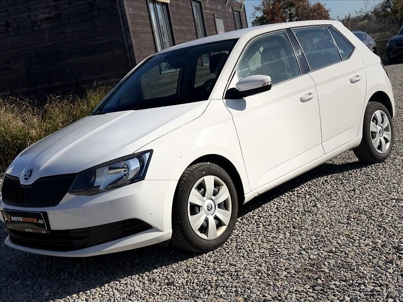 Škoda Fabia 1,0 - fotka 1 z 23