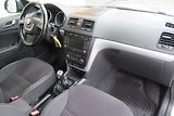 Škoda Yeti 2.0 TDI 4x4 AUT. KLIMA TAŽNÉ - náhled 18