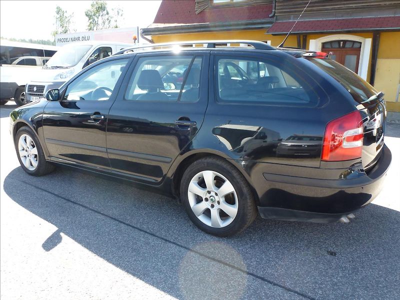 Škoda Octavia 2,0 TDI 103KW Black Edition  E - fotka 12 z 51