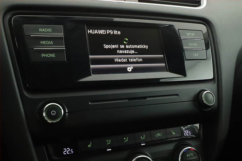 Škoda Octavia (2014) 1.6 TDI, Tempomat - fotka 15 z 18