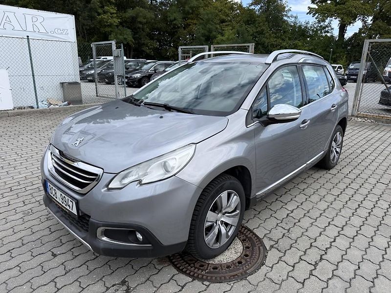 Peugeot 2008 1.2T 81 kW navigace, serviska - fotka 1 z 18