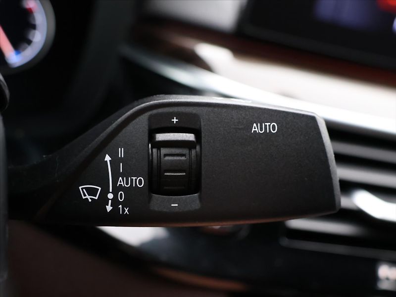 BMW Řada 6 3,0 630d Xdrive 195kW CZ DPH M - fotka 19 z 42