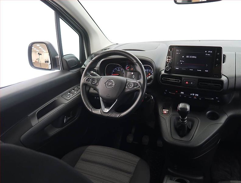 Opel Combo (2022) Maxi Elegance 1.5 CDTI, 7Míst - fotka 7 z 24
