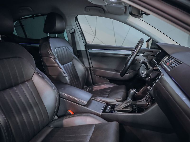 Škoda Superb 2.0TDI, Style DSG 110 kW - fotka 29 z 32