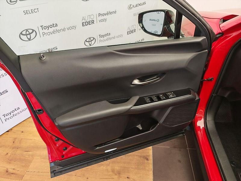 Lexus UX 250h 250h 2WD F Sport Design Plus - fotka 19 z 43