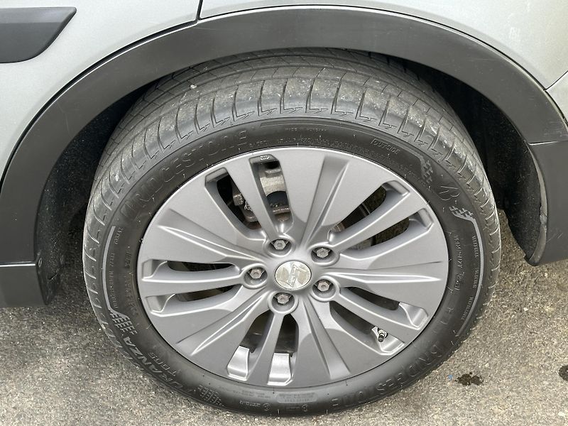 Suzuki SX4 S-Cross (2014) 1.6DDIS 4x4 COMFORT 2.Maj.  - fotka 34 z 36