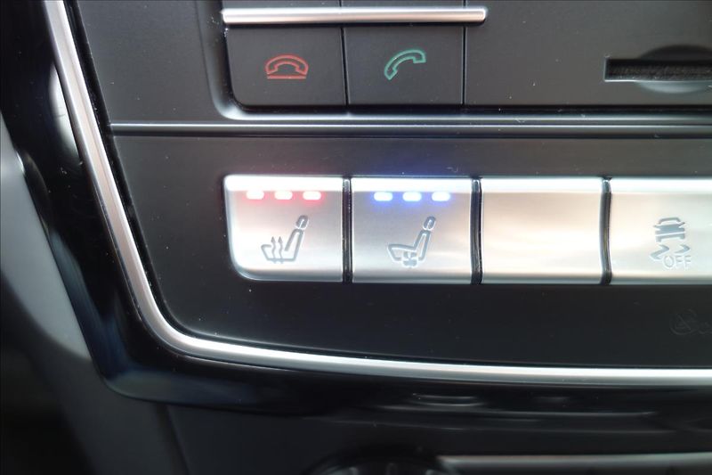 Mercedes-Benz GLE 350CDi 190KW,4 MAT.,KUPÉ. - fotka 26 z 39