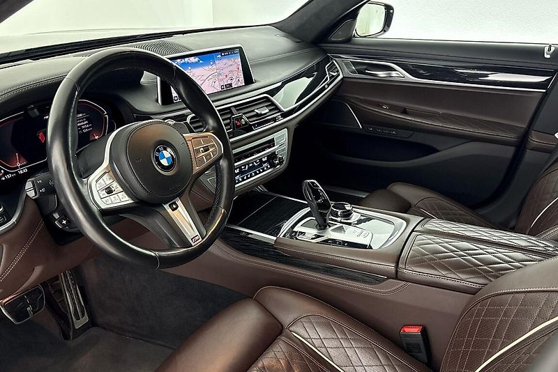 BMW Řada 7 740d xDrive - fotka 6 z 29