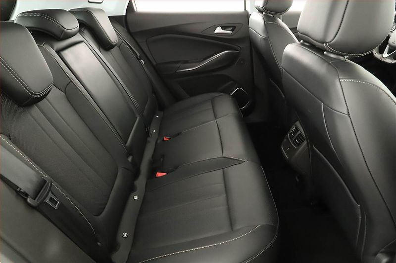 Opel Grandland X (2019) Plug-in Hybrid4, 4X4, Automat - fotka 7 z 23