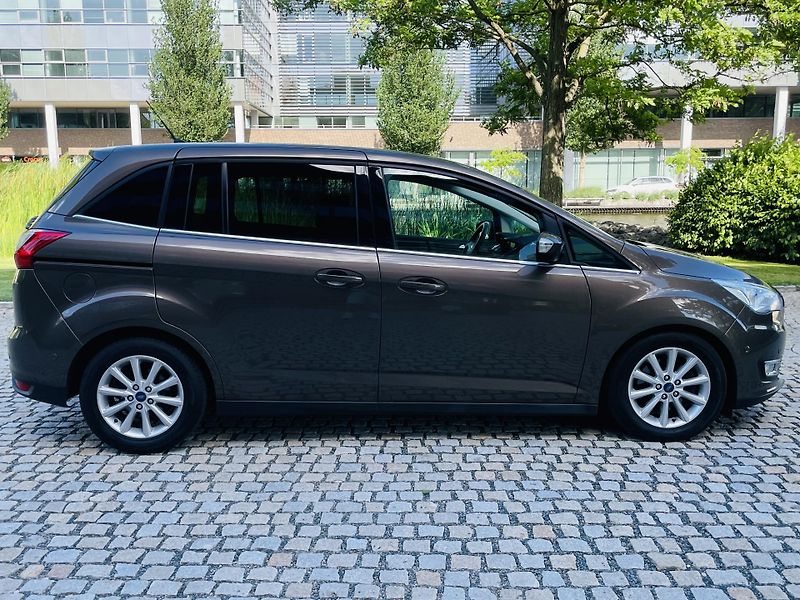 Ford Grand C-MAX 2.0TDCi MAN TAŽNÉ 1MAJITEL - fotka 10 z 50
